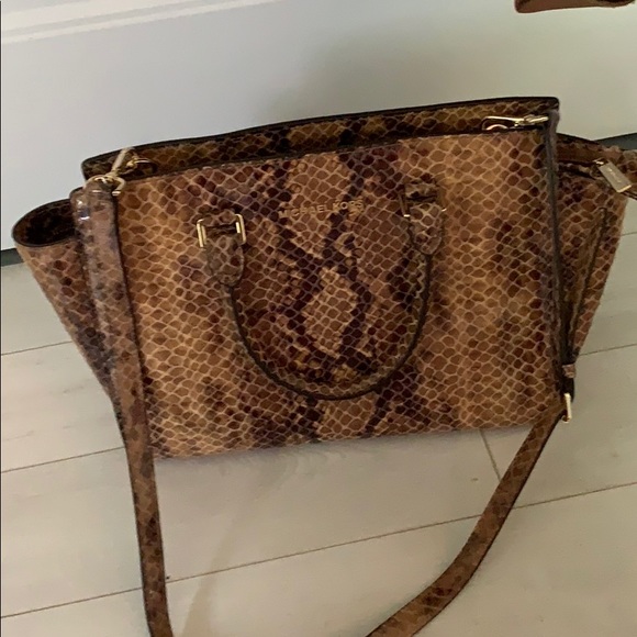 Snake Print Michael Kors bag (with shoulder strap) - Picture 1 of 7